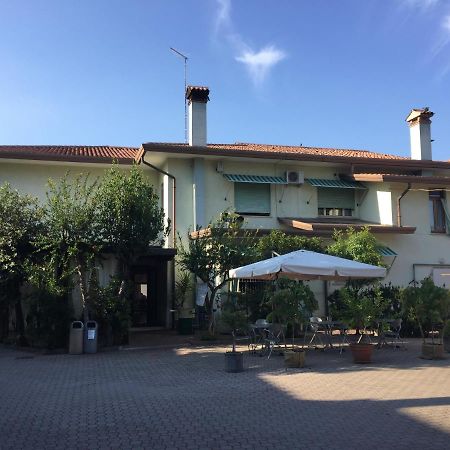 Aparthotel Manfre Vedelago Kültér fotó