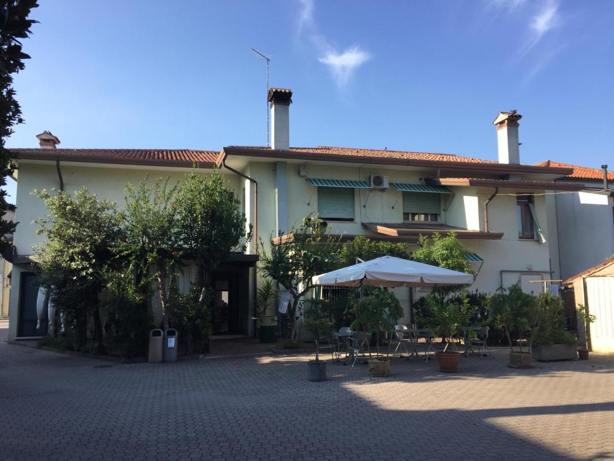 Aparthotel Manfre Vedelago Kültér fotó